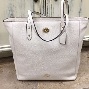 Coach pebble town tote